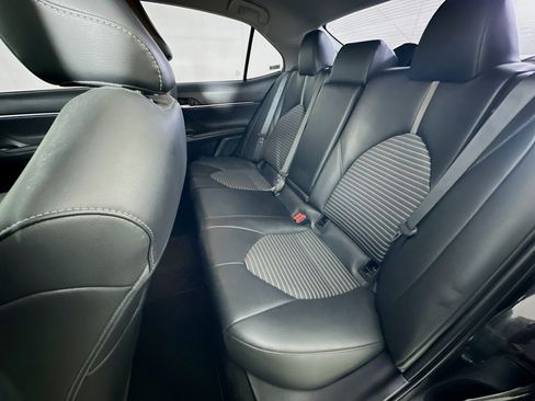 Used 2021 Toyota Camry SE FWD image 25
