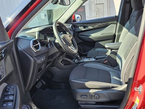 New 2026 Chevrolet TrailBlazer LT image 3