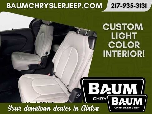 New 2026 Chrysler Pacifica Select FWD image 1