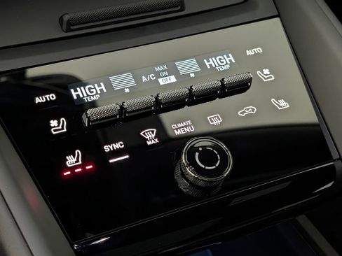 New 2025 Porsche Macan 4 Electric image 33