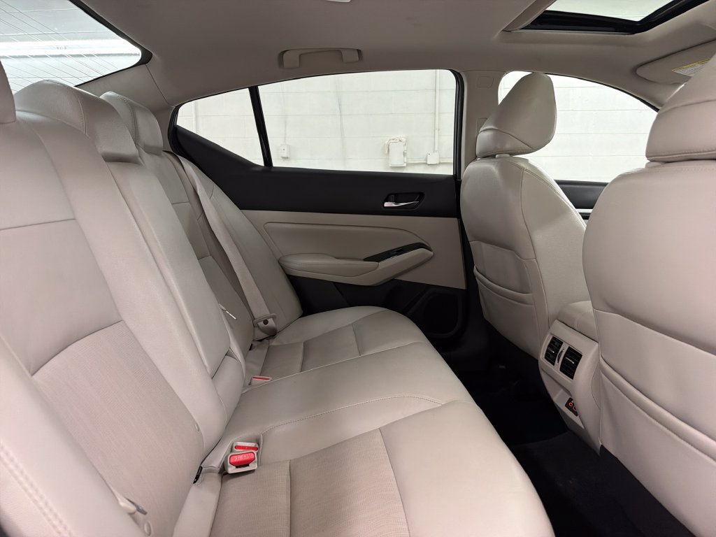 Used 2020 Nissan Altima 2.5 SL FWD image 31