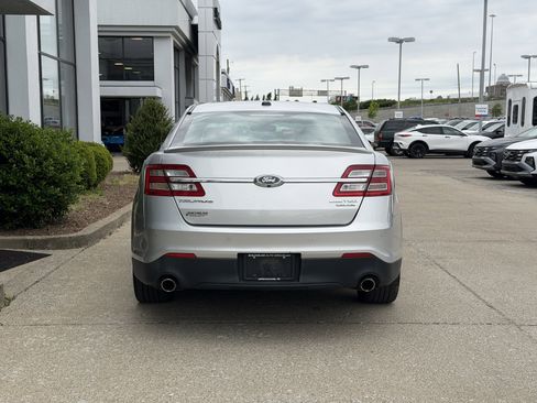 Used 2014 Ford Taurus Limited w/ Equipment Group 301A FWD image 6