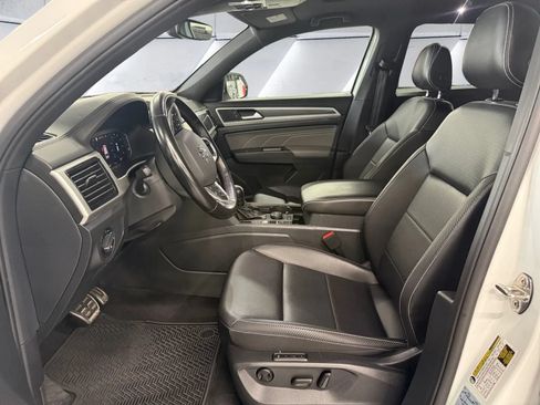 Used 2022 Volkswagen Atlas Cross Sport SEL R-Line AWD/4WD image 16