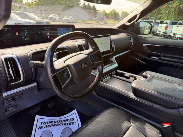 Used 2025 Ford Expedition Platinum w/ Stealth Performance Package AWD/4WD image 22