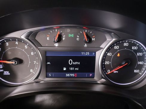 Used 2024 GMC Terrain SLT image 4