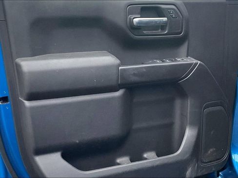 Used 2022 Chevrolet Silverado 1500 Custom w/ LPO, Dark Essentials Package image 21