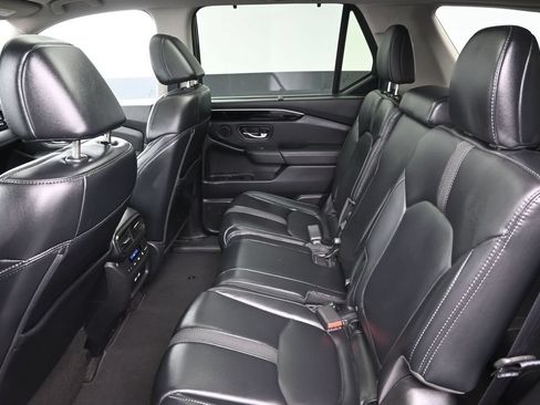 Used 2023 Honda Pilot Touring image 26