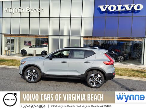 New 2026 Volvo XC40 B4 Plus image 1