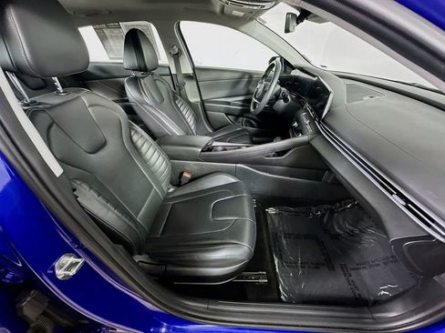 Used 2024 Hyundai Elantra Limited FWD image 12