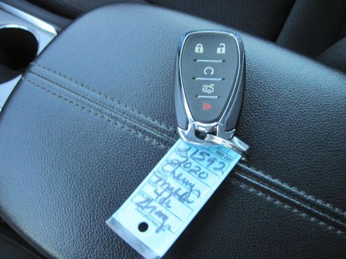 Used 2020 Chevrolet Malibu LT image 16