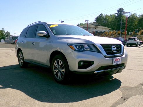 Used 2019 Nissan Pathfinder SV image 7