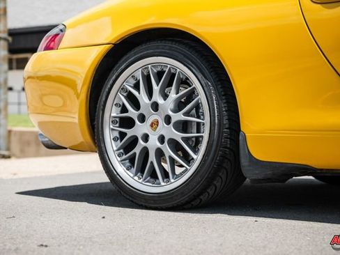 Used 2000 Porsche 911 Carrera 4 image 34