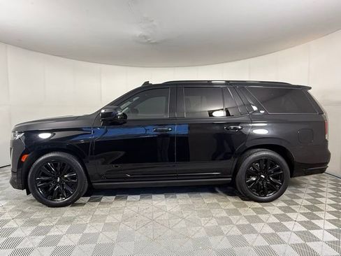 Certified 2023 Cadillac Escalade Sport Platinum image 3