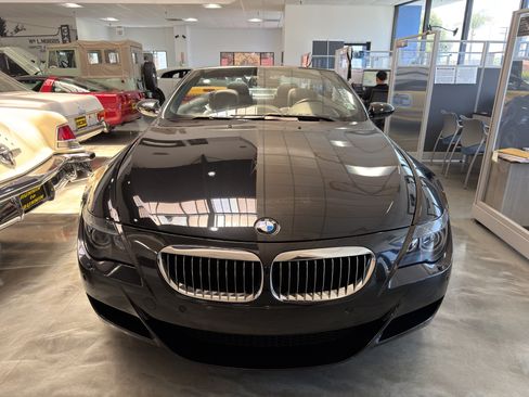 Used 2007 BMW M6 Convertible RWD image 3
