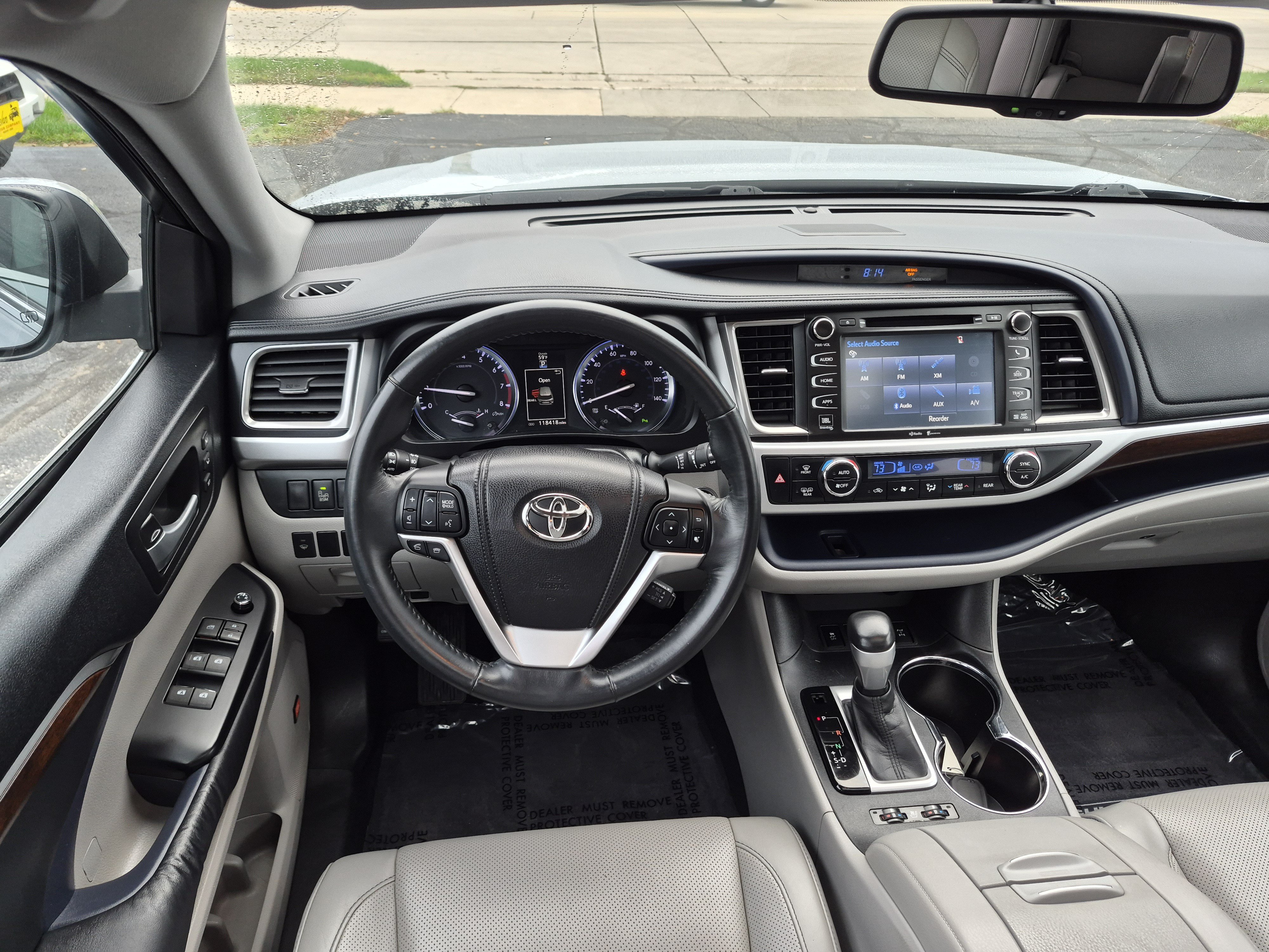 Used 2014 Toyota Highlander Limited w/ Preferred Accessory Package AWD/4WD image 17