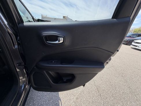 Used 2019 Jeep Compass Limited AWD/4WD image 26