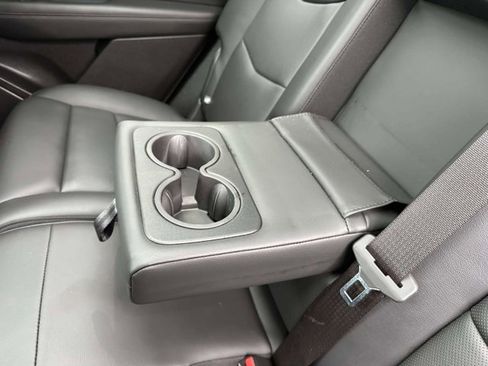 Used 2024 Cadillac XT6 Sport image 12