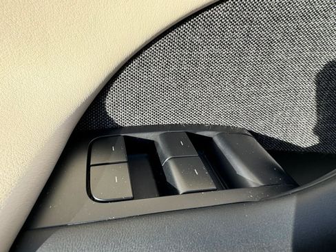 Used 2022 Tesla Model S AWD/4WD image 19