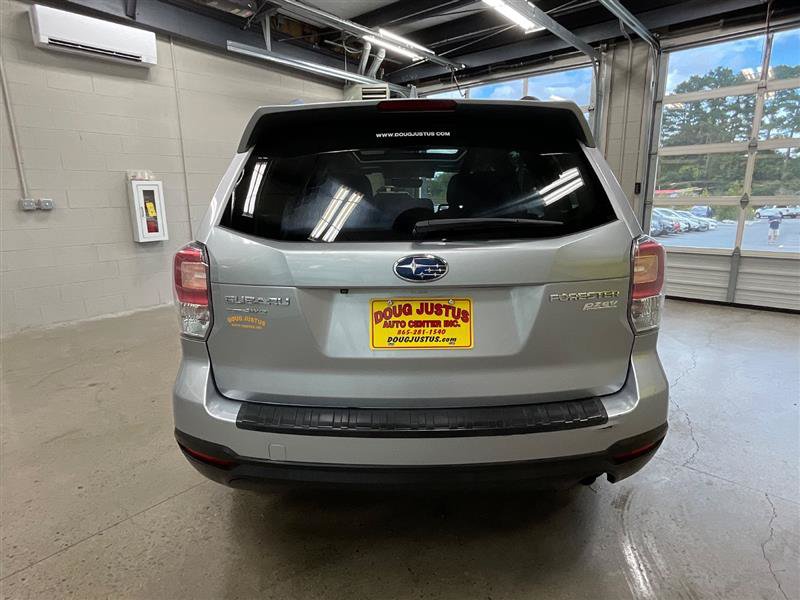 Used 2017 Subaru Forester 2.5i Premium AWD/4WD image 4