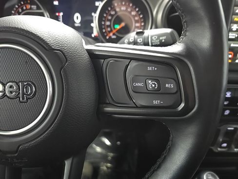 Used 2022 Jeep Wrangler Willys image 19