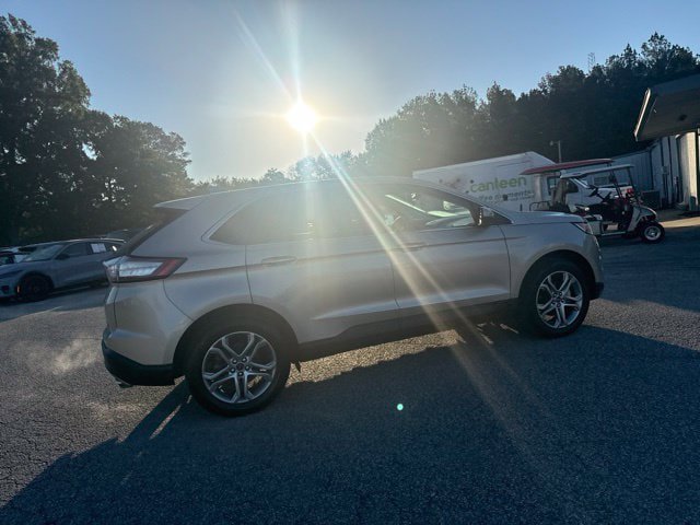 Used 2018 Ford Edge Titanium w/ Technology Package FWD image 15