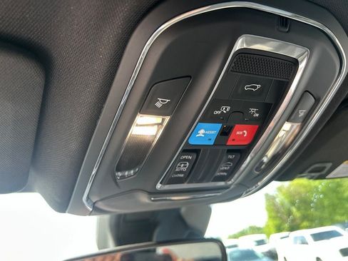 Used 2023 Jeep Grand Cherokee L Laredo AWD/4WD image 23