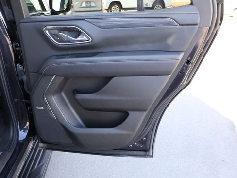 Used 2024 GMC Yukon SLT image 13