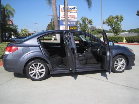 Used 2014 Subaru Legacy 2.5i Premium image 10