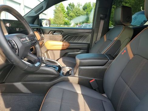 Used 2024 GMC Canyon AT4 AWD/4WD image 18