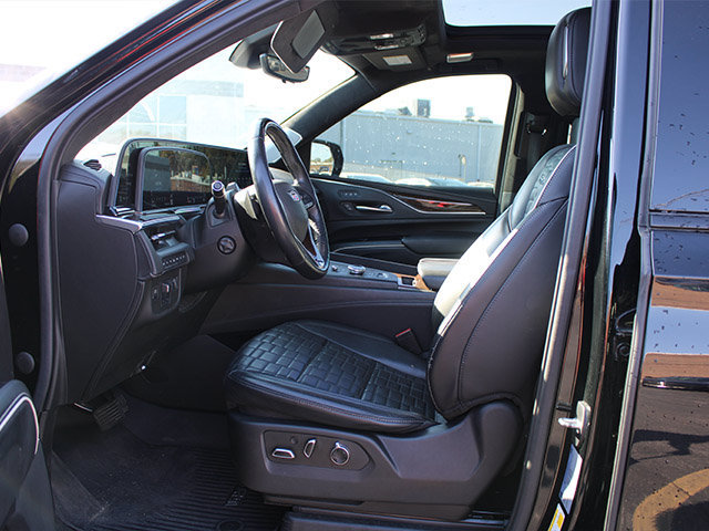 Used 2021 Cadillac Escalade ESV Sport Platinum w/ LPO, ONYX Package AWD/4WD image 10