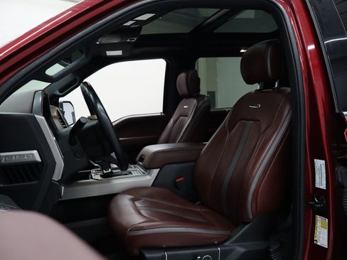 Used 2018 Ford F150 Platinum w/ Equipment Group 701A Luxury image 10