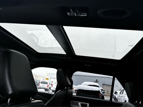 Used 2023 Ford Explorer ST-Line w/ Class IV Trailer Tow Package image 19