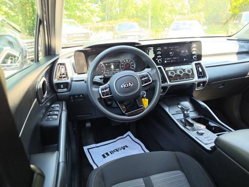Used 2021 Kia Sorento LX FWD image 7