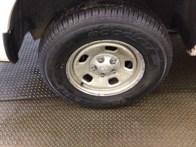 Used 2018 RAM 1500 Express RWD image 27