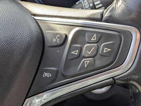 Used 2018 Chevrolet Equinox Premier image 27