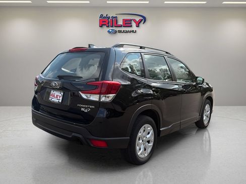 Used 2021 Subaru Forester AWD/4WD image 5