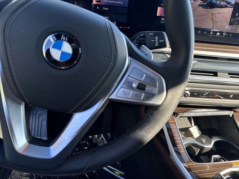 Used 2026 BMW X7 xDrive40i AWD/4WD image 23