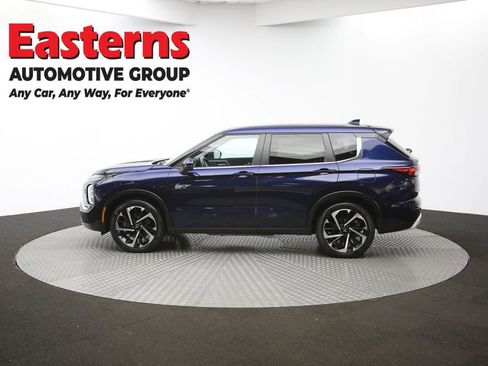 Used 2023 Mitsubishi Outlander SE image 58