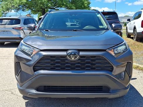 Used 2019 Toyota RAV4 LE w/ Carpet Mat Package AWD/4WD image 2