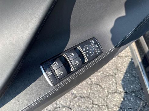 Used 2014 Tesla Model S RWD image 31