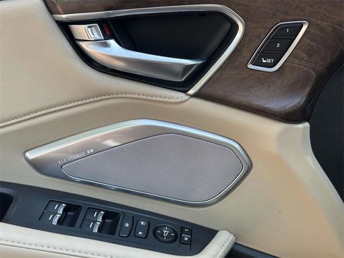 Used 2019 Acura RDX AWD w/ Advance Package image 19