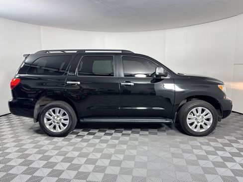 Used 2016 Toyota Sequoia Platinum image 7