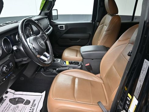 Used 2023 Jeep Wrangler Unlimited Sahara w/ Cold Weather Group AWD/4WD image 14