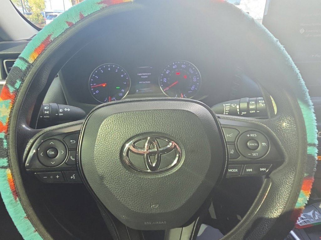 Used 2019 Toyota RAV4 XLE AWD/4WD image 14