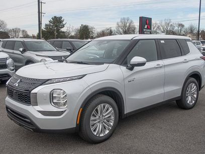 New 2025 Mitsubishi Outlander ES