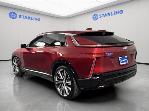 Used 2024 Cadillac Lyriq Luxury w/ LPO, Floor Liner Package image 5