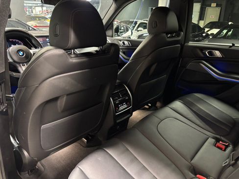 Used 2022 BMW X5 xDrive40i AWD/4WD image 9