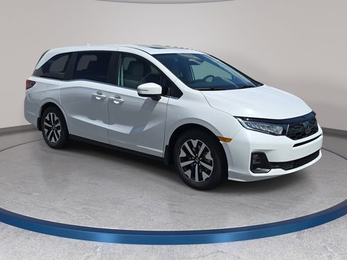 New 2026 Honda Odyssey EX-L image 3