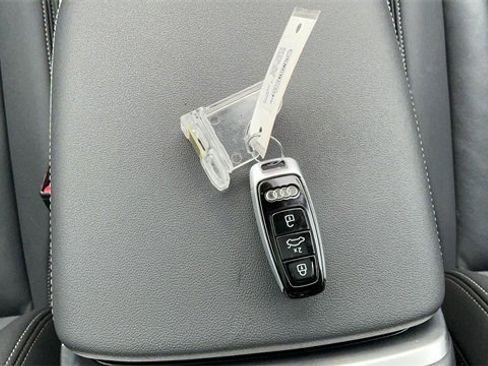 Used 2025 Audi Q7 3.0T Premium Plus image 31