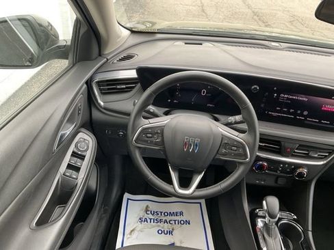Used 2025 Buick Encore GX Preferred image 17
